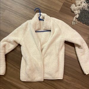 Uniqlo white fluffy jacket